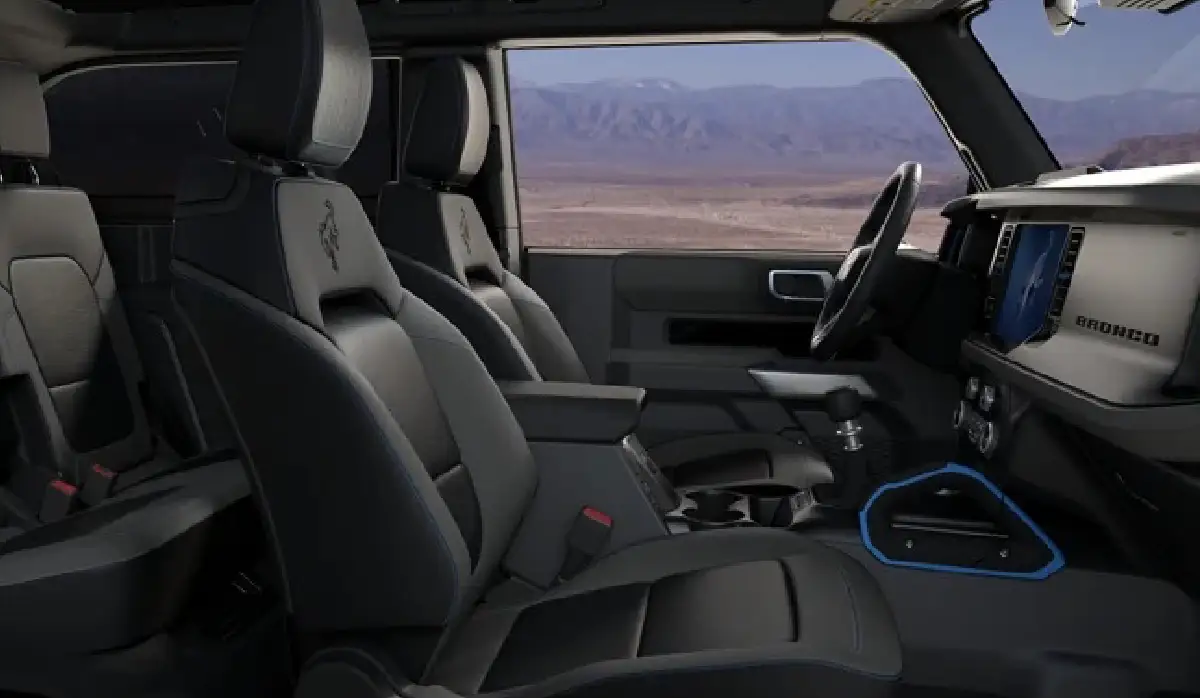 Ford - Bronco Black Diamond 4Dr - Car Rentals Near me - Used Cars Near me - Exclusive Concierge Club.webp